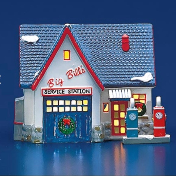 🎄Department56🎄Service Station - Picture 1 of 6